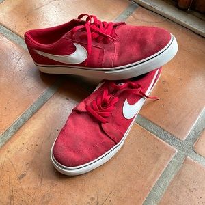 Mens 14 red Nikes